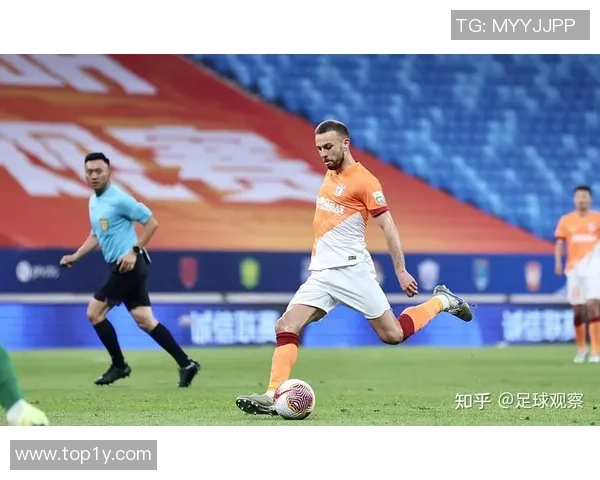 外援控诉海牛欠薪？曝其潜入宿舍偷队友球鞋，要挟沙龙不加钱不进场